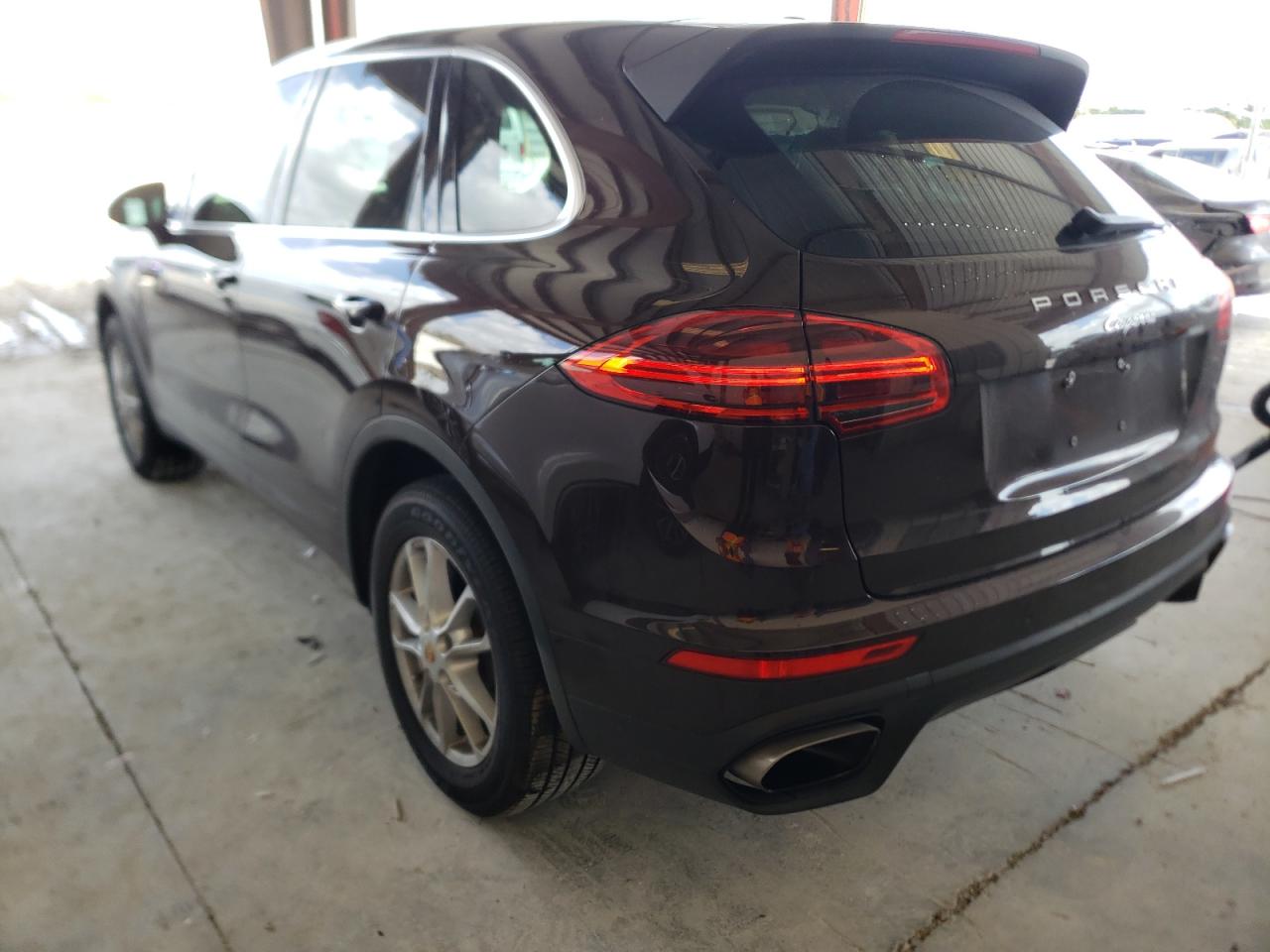 Photo 3 from auction – 2016 PORSCHE CAYENNE with VIN WP1AA2A21GLA11092