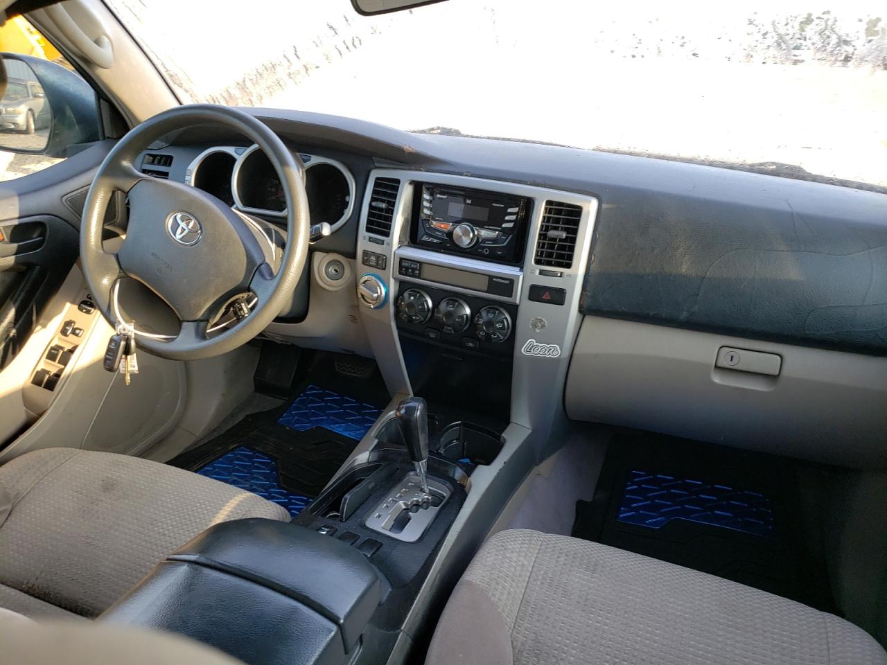 Photo 9 from auction – 2004 TOYOTA 4RUNNER SR with VIN JTEBU14R448016779