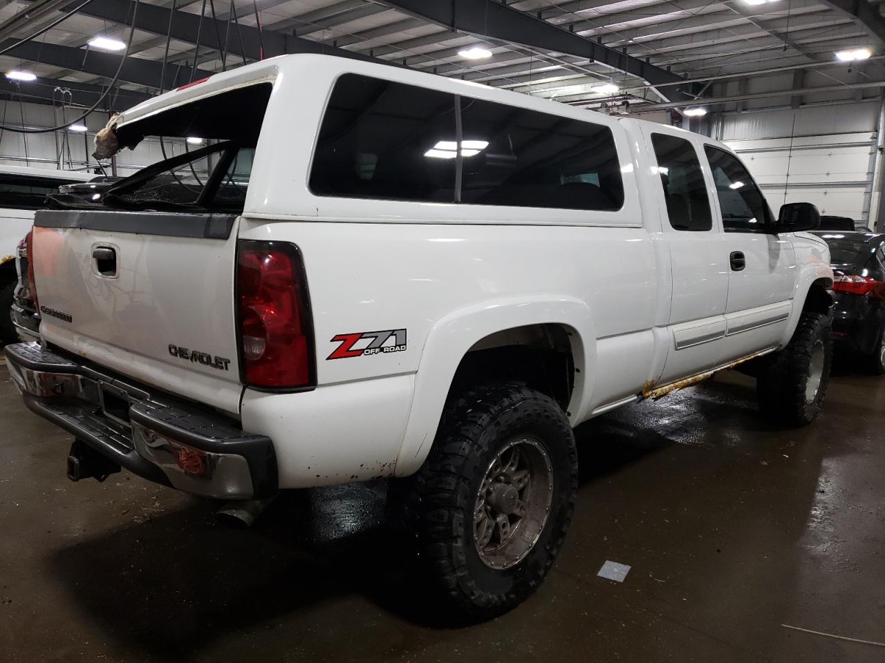 Photo 4 from auction – 2004 CHEVROLET SILVERADO with VIN 2GCEK19T341258669