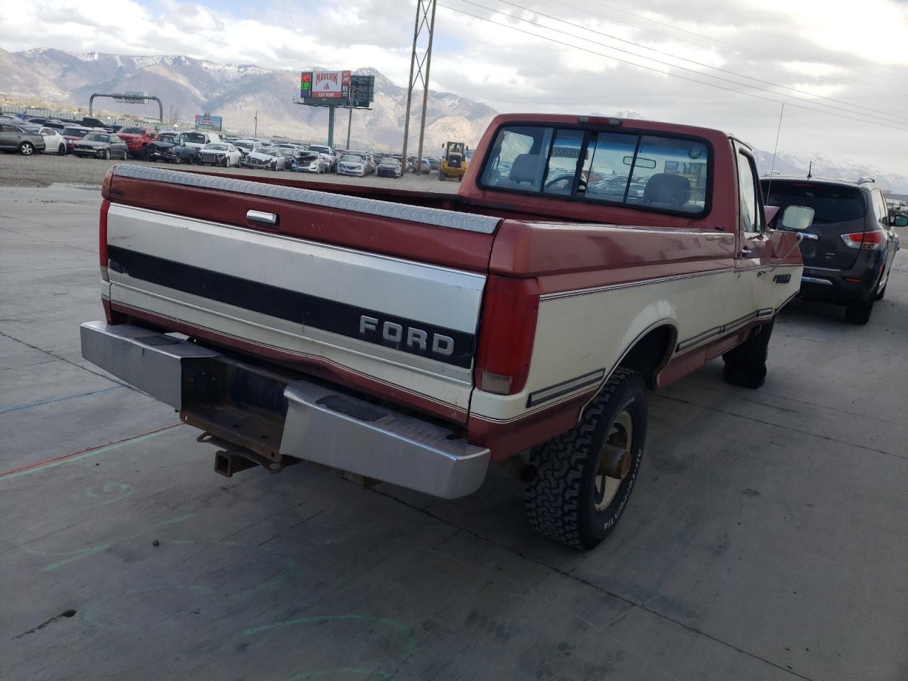 Photo 4 from auction – 1994 FORD F250 with VIN 1FTHF26G7RNB79560