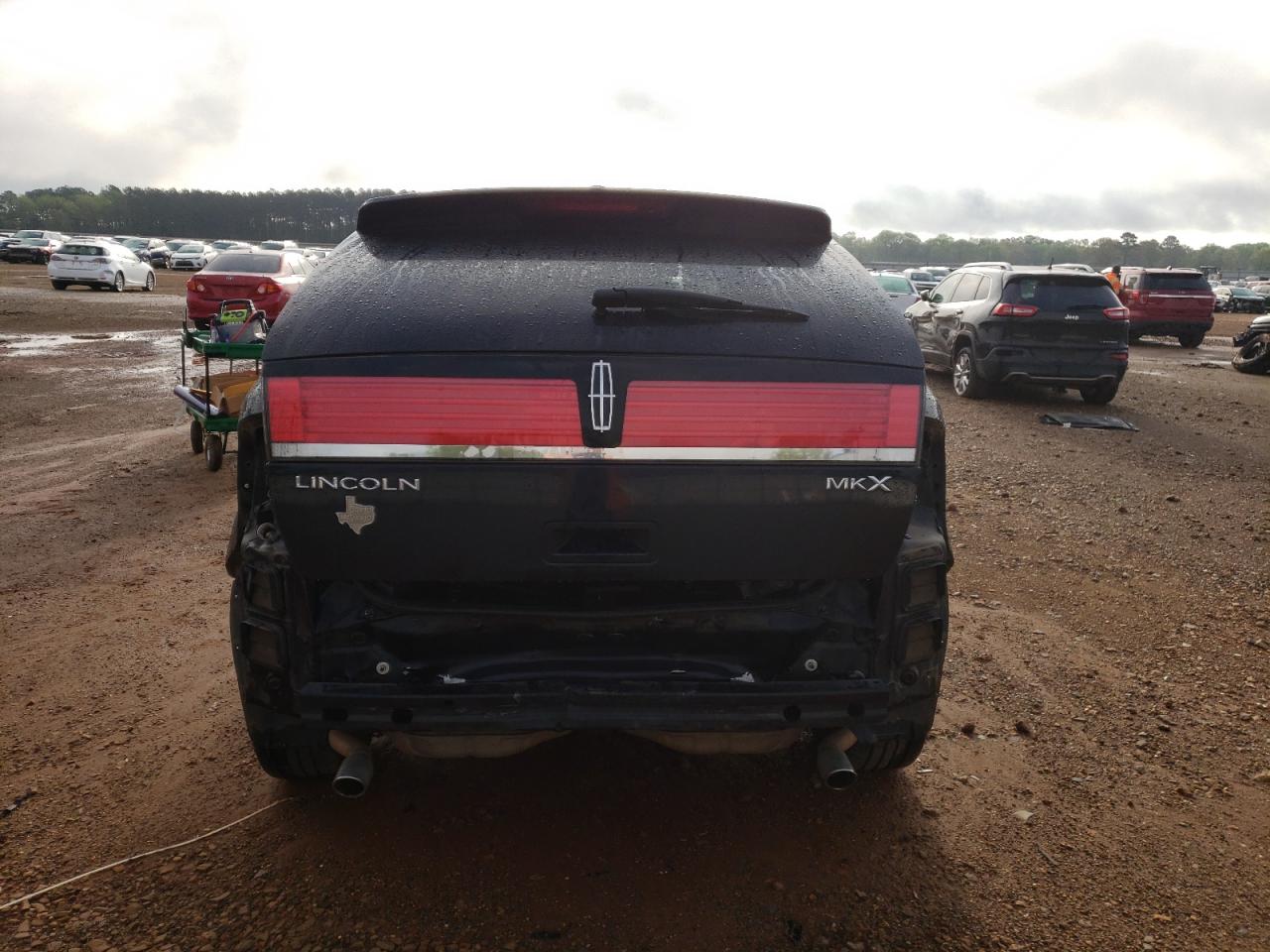 Photo 9 from auction – 2009 LINCOLN MKX with VIN 2LMDU68C19BJ09330
