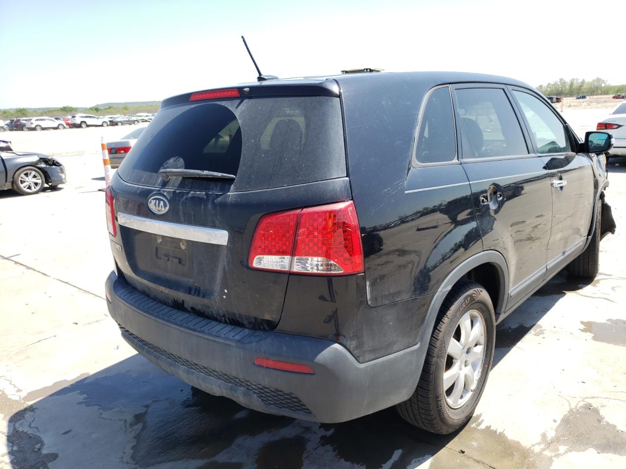 Photo 4 from auction – 2012 KIA SORENTO BA with VIN 5XYKT3A15CG202789
