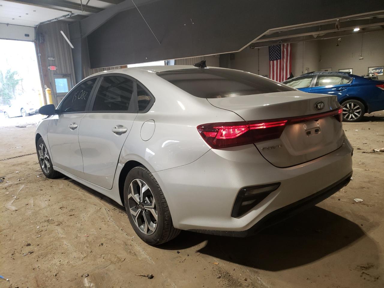 Photo 3 from auction – 2021 KIA FORTE FE with VIN 3KPF24AD2ME356136