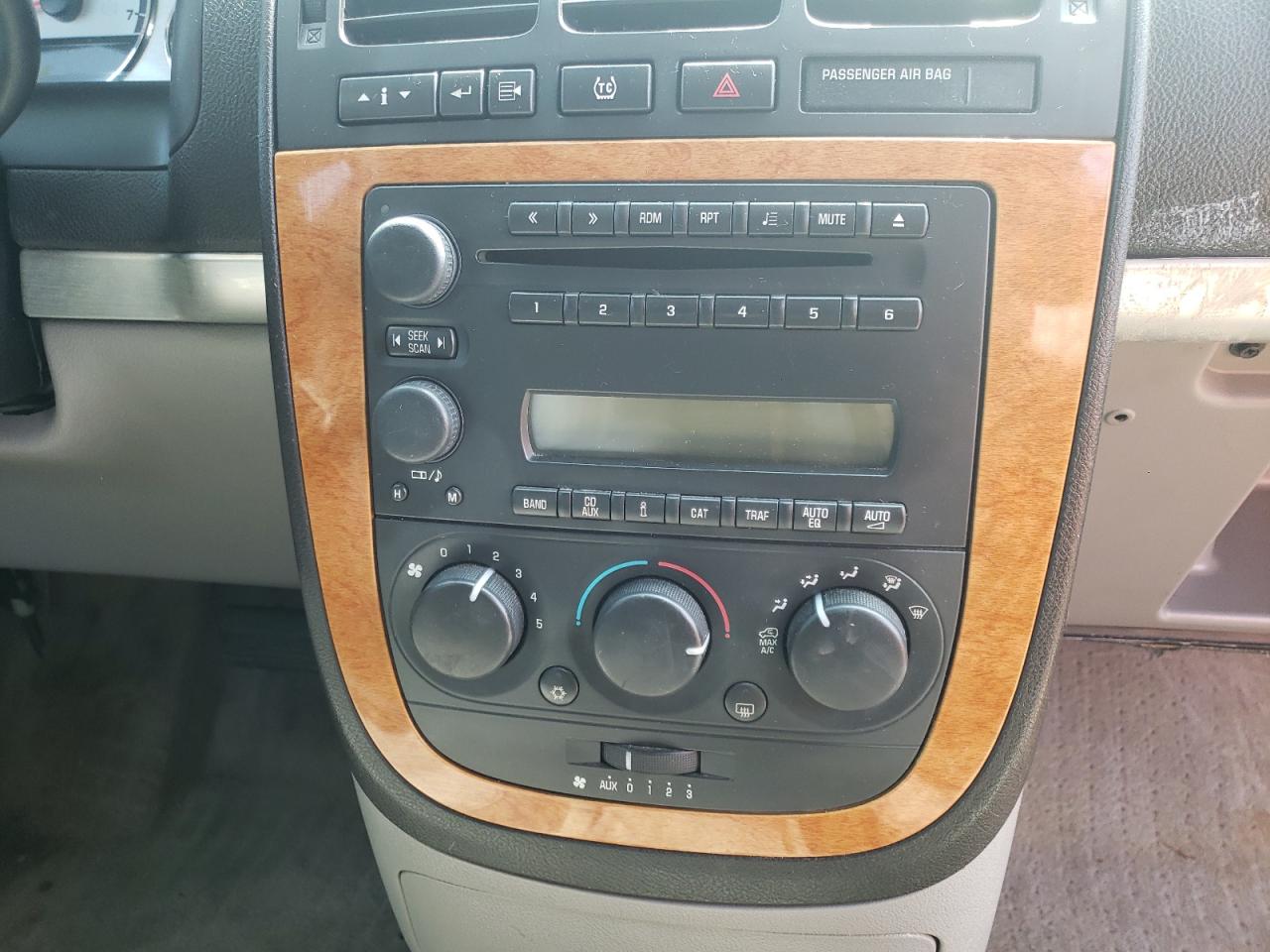 Photo 9 from auction – 2007 SATURN RELAY 2 with VIN 5GZDV03147D152842