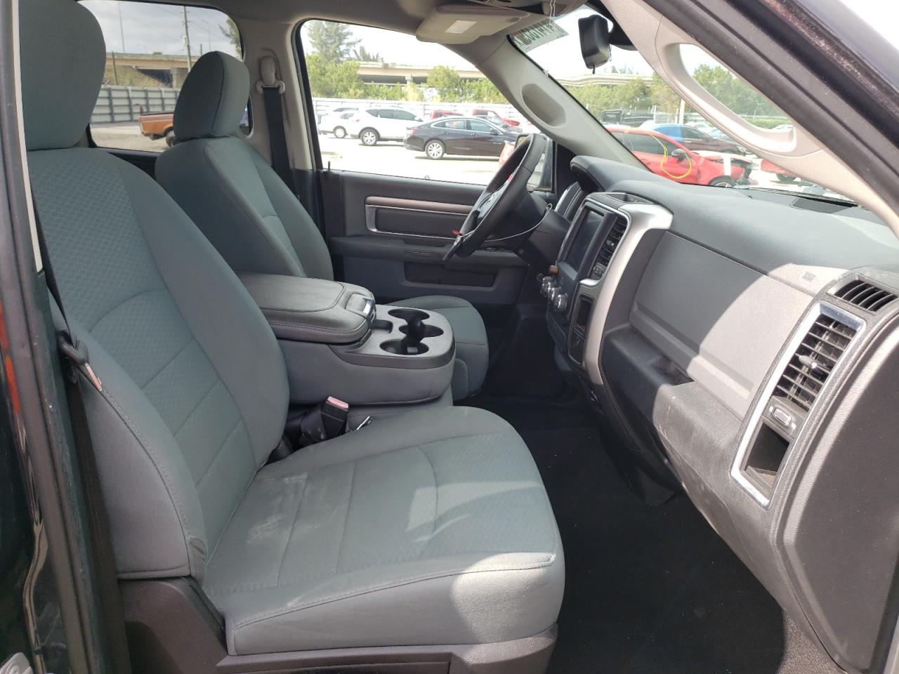 Photo 5 from auction – 2016 RAM 1500 SLT with VIN 1C6RR6GGXGS227138