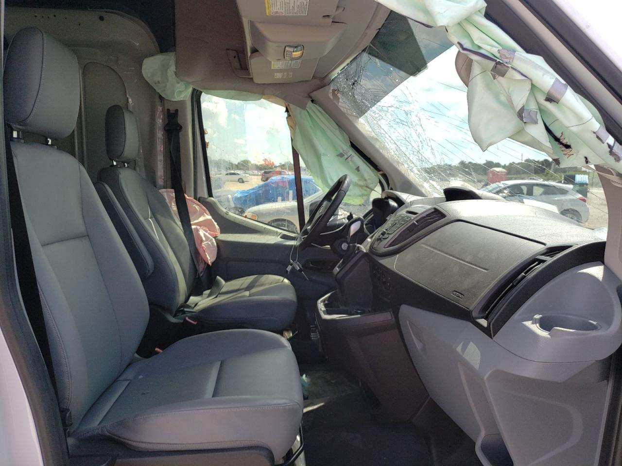 Photo 5 from auction – 2016 FORD TRANSIT T- with VIN 1FTRS4XV9GKA72369
