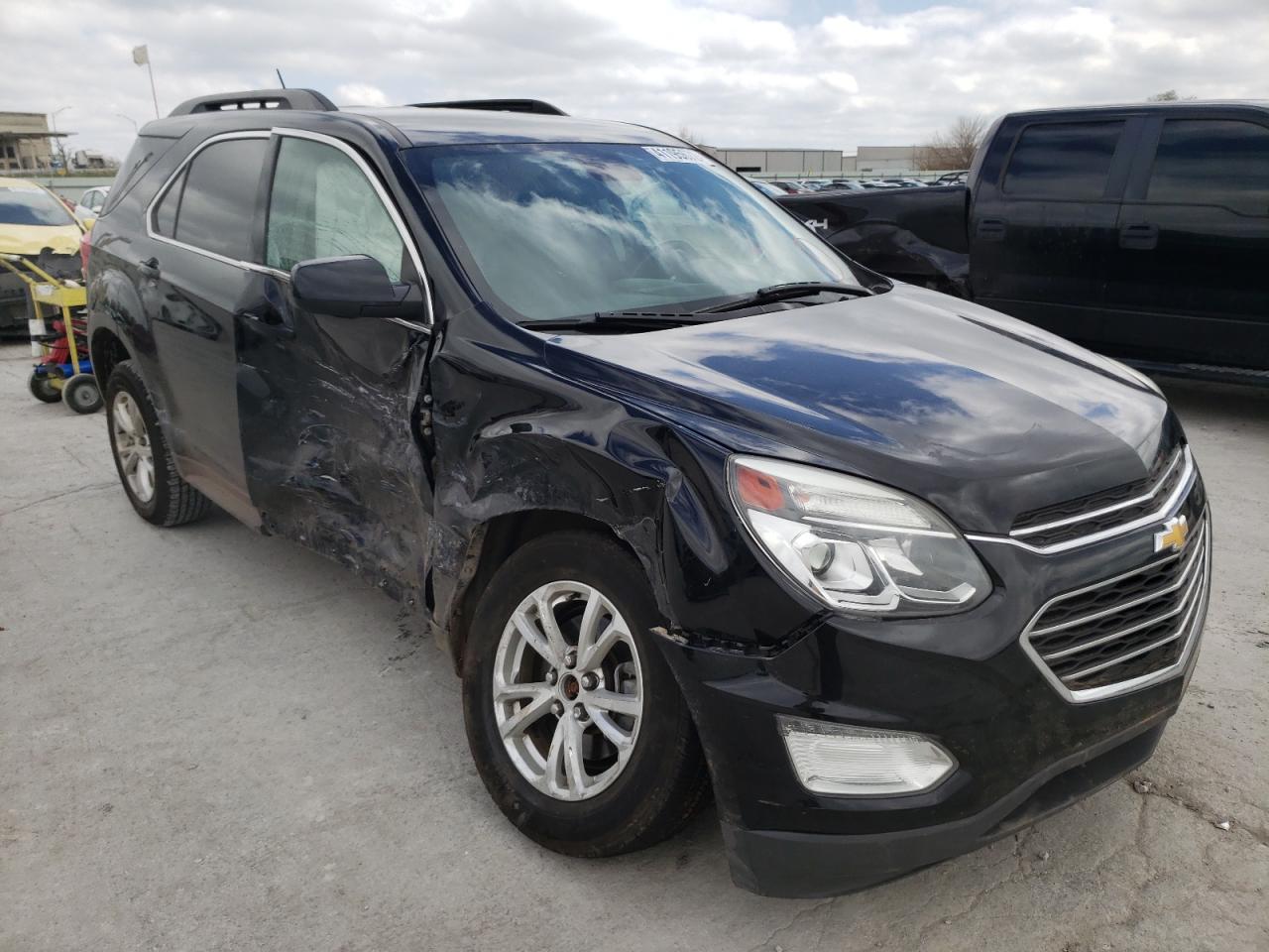 Photo 1 from auction – 2017 CHEVROLET EQUINOX LT with VIN 2GNFLFEK8H6311393