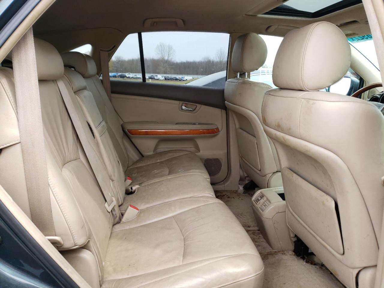 Photo 6 from auction – 2005 LEXUS RX 330 with VIN 2T2HA31U35C072967