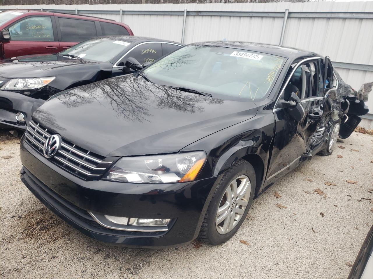 Photo 2 from auction – 2014 VOLKSWAGEN PASSAT SEL with VIN 1VWCN7A3XEC071659