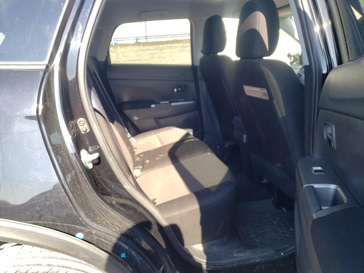 Photo 6 from auction – 2018 MITSUBISHI OUTLANDER with VIN JA4AR3AU1JU016600