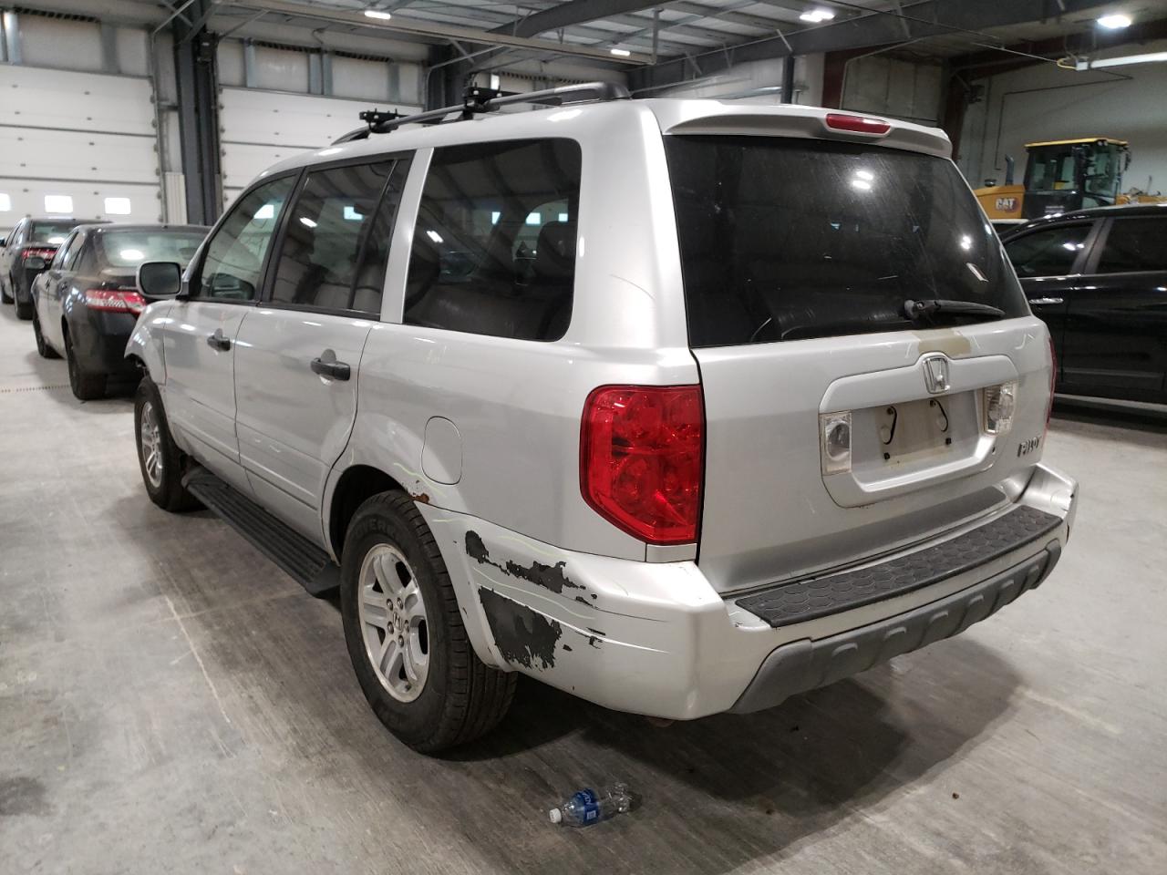 Photo 3 from auction – 2005 HONDA PILOT EXL with VIN 2HKYF18685H525608
