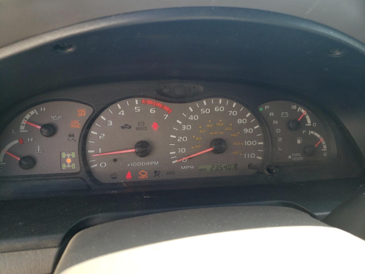 Zdjęcie 8 z aukcji – 2003 TOYOTA SEQUOIA SR z VIN 5TDBT44AX3S199540