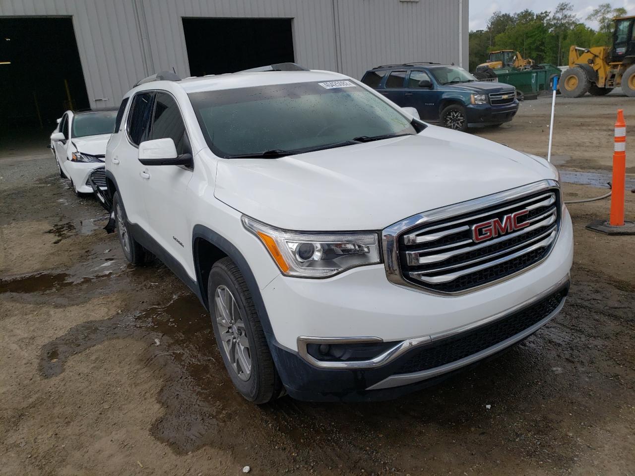 GMC ACADIA SLE 2017 with VIN 1GKKNSLS5HZ304049 - Photo from auction