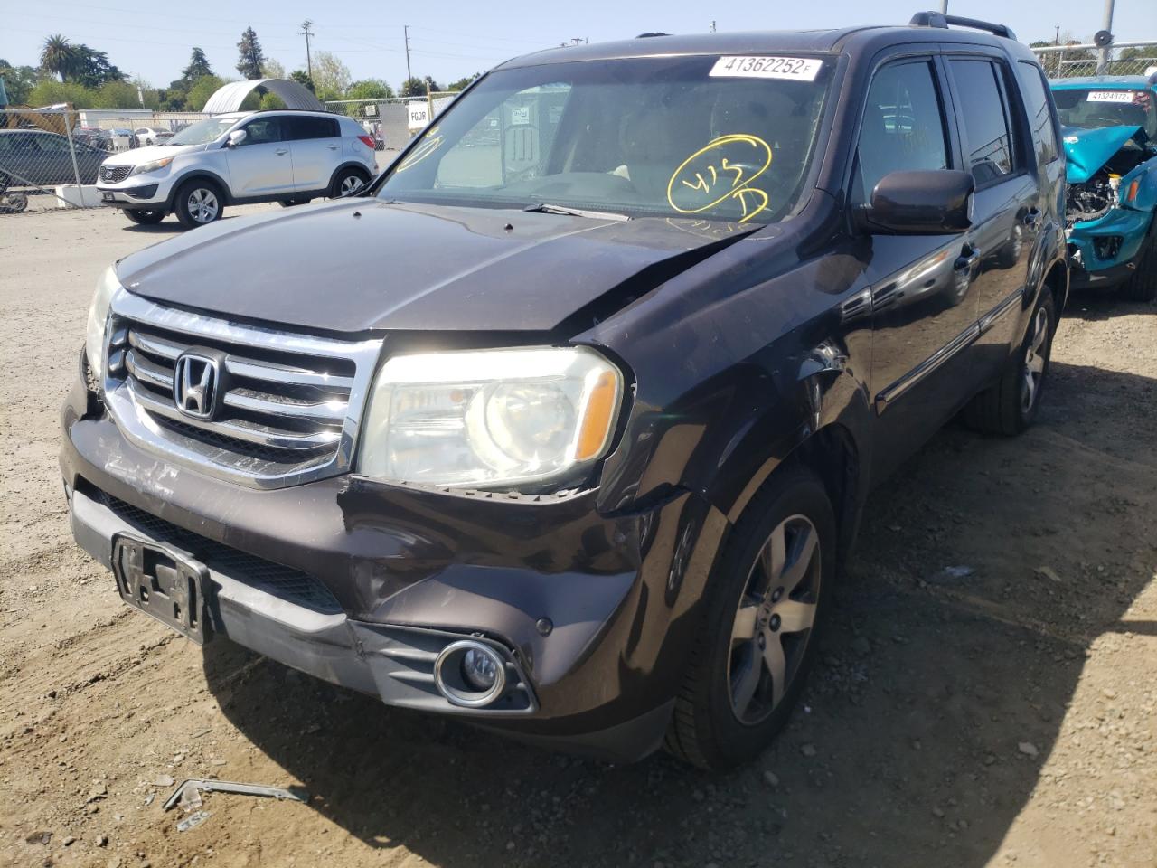 Photo 2 from auction – 2012 HONDA PILOT TOUR with VIN 5FNYF3H96CB018613