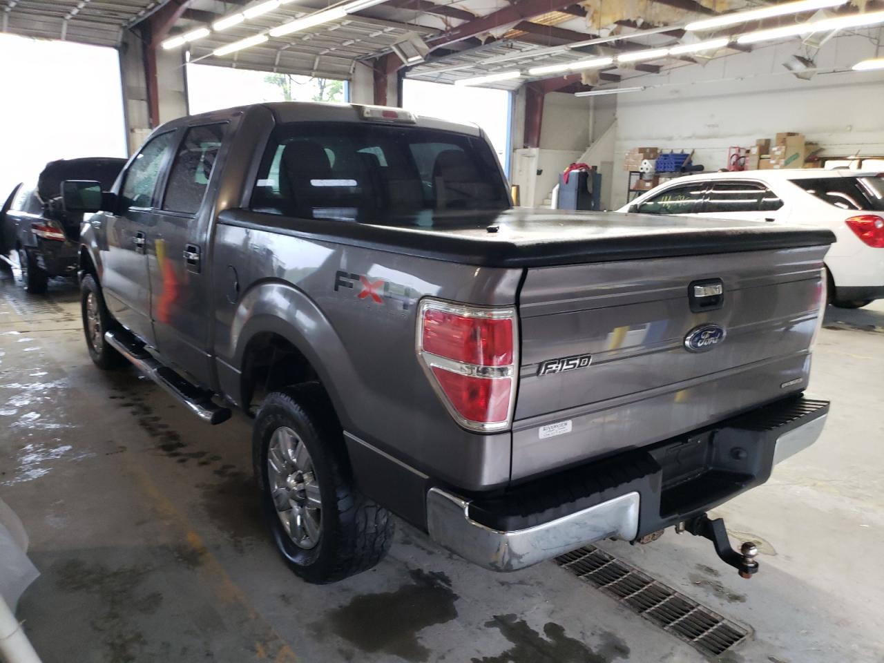 Photo 3 from auction – 2011 FORD F150 SUPER with VIN 1FTFW1EF2BFD03888