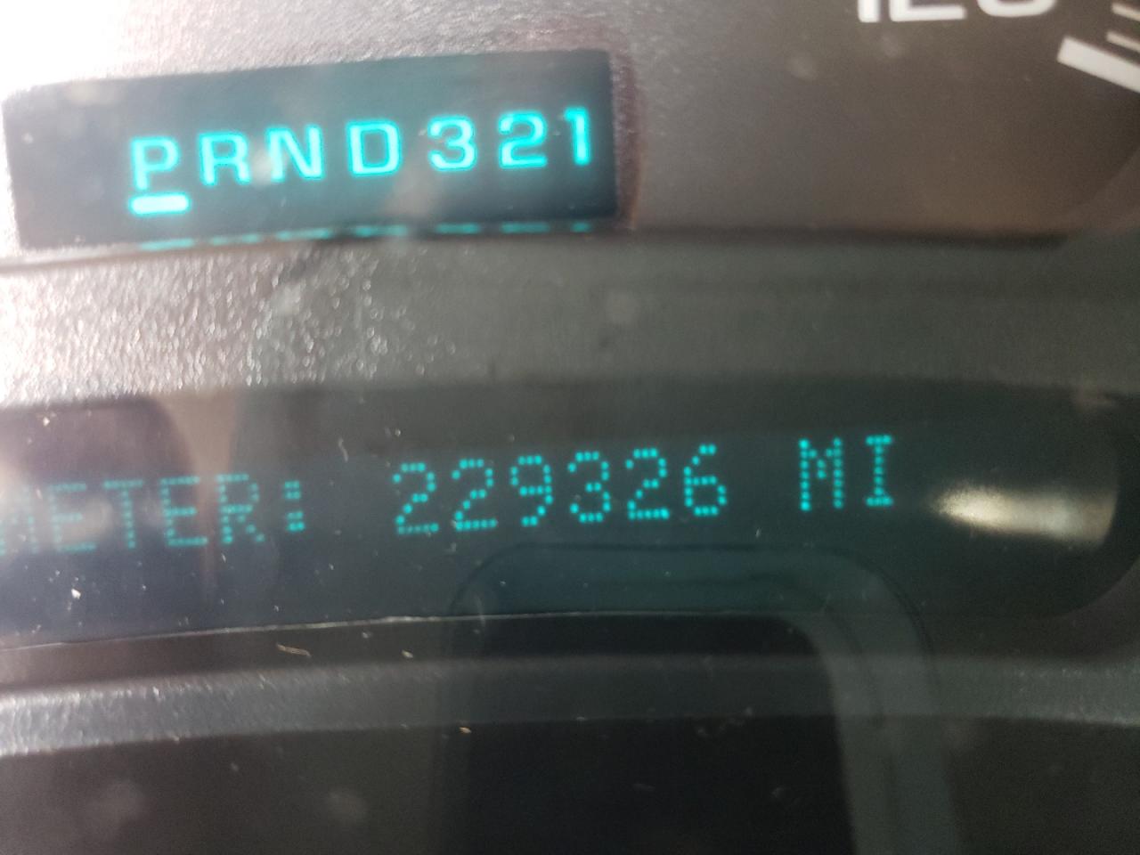Photo 8 from auction – 2004 GMC YUKON with VIN 1GKEK13Z44R115075
