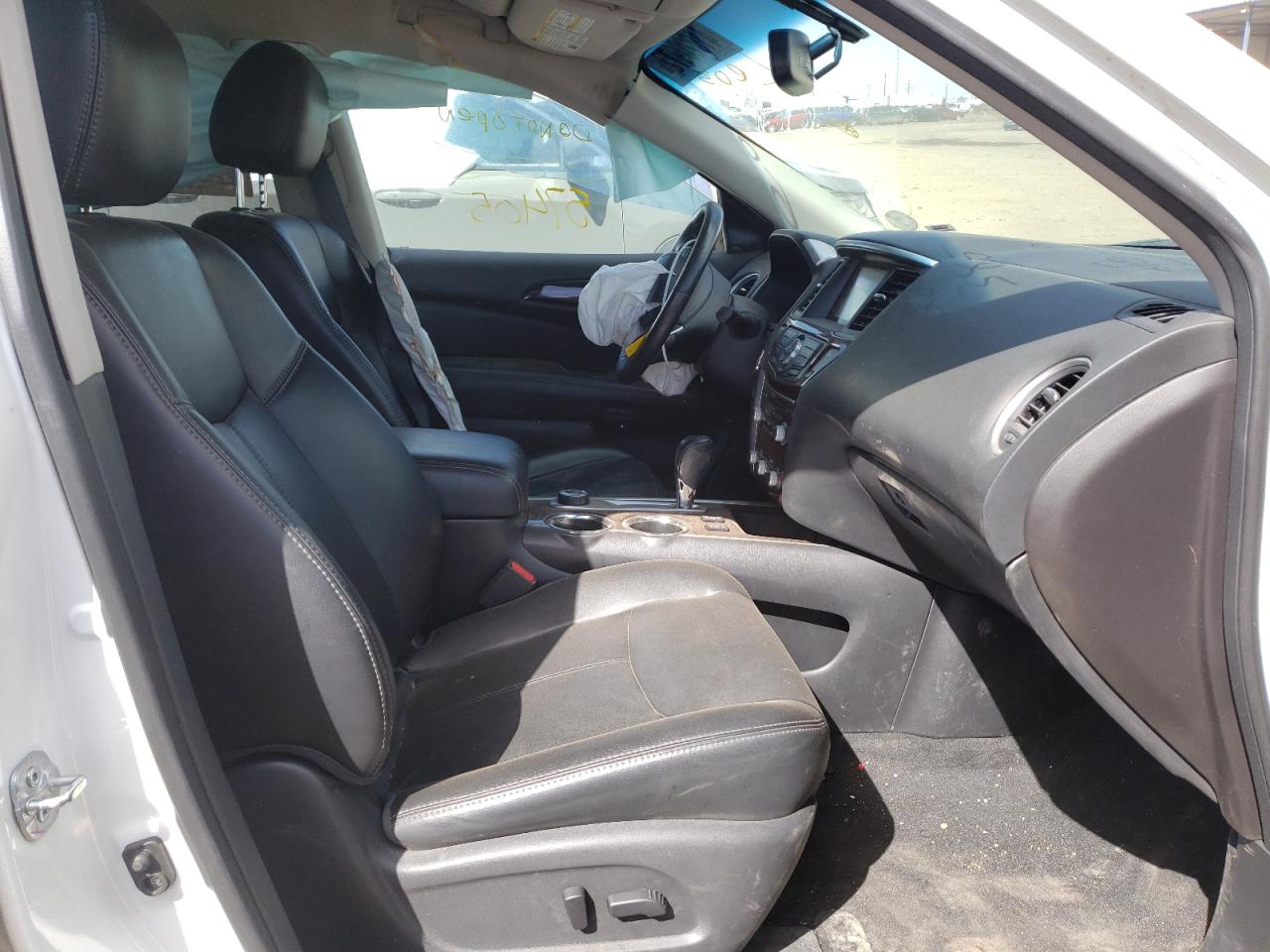 Photo 5 from auction – 2015 NISSAN PATHFINDER with VIN 5N1AR2MM0FC691259