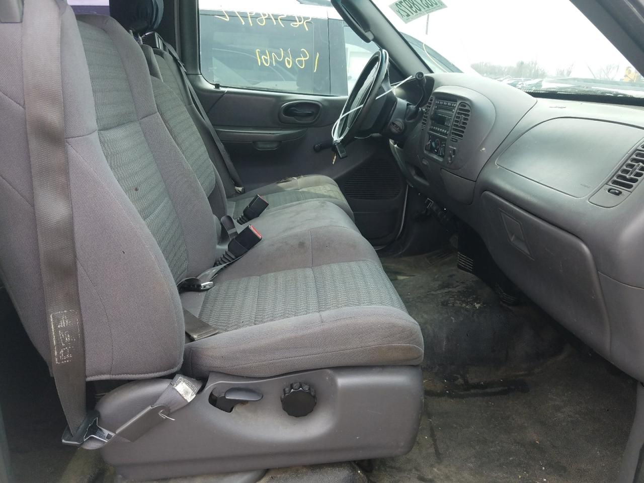 Photo 6 from auction – 2003 FORD F150 with VIN 2FTRX17283CB03874