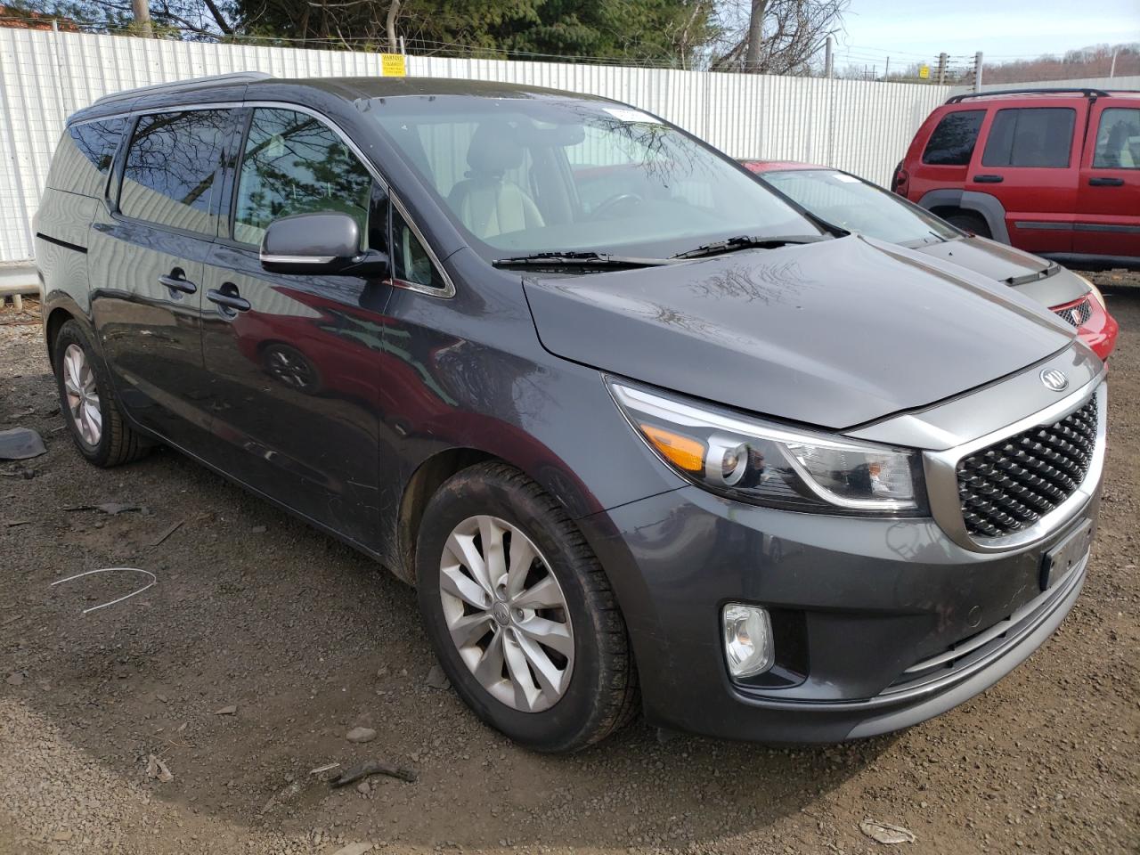 KIA SEDONA EX 2016 with VIN KNDMC5C17G6138071 - Photo from auction