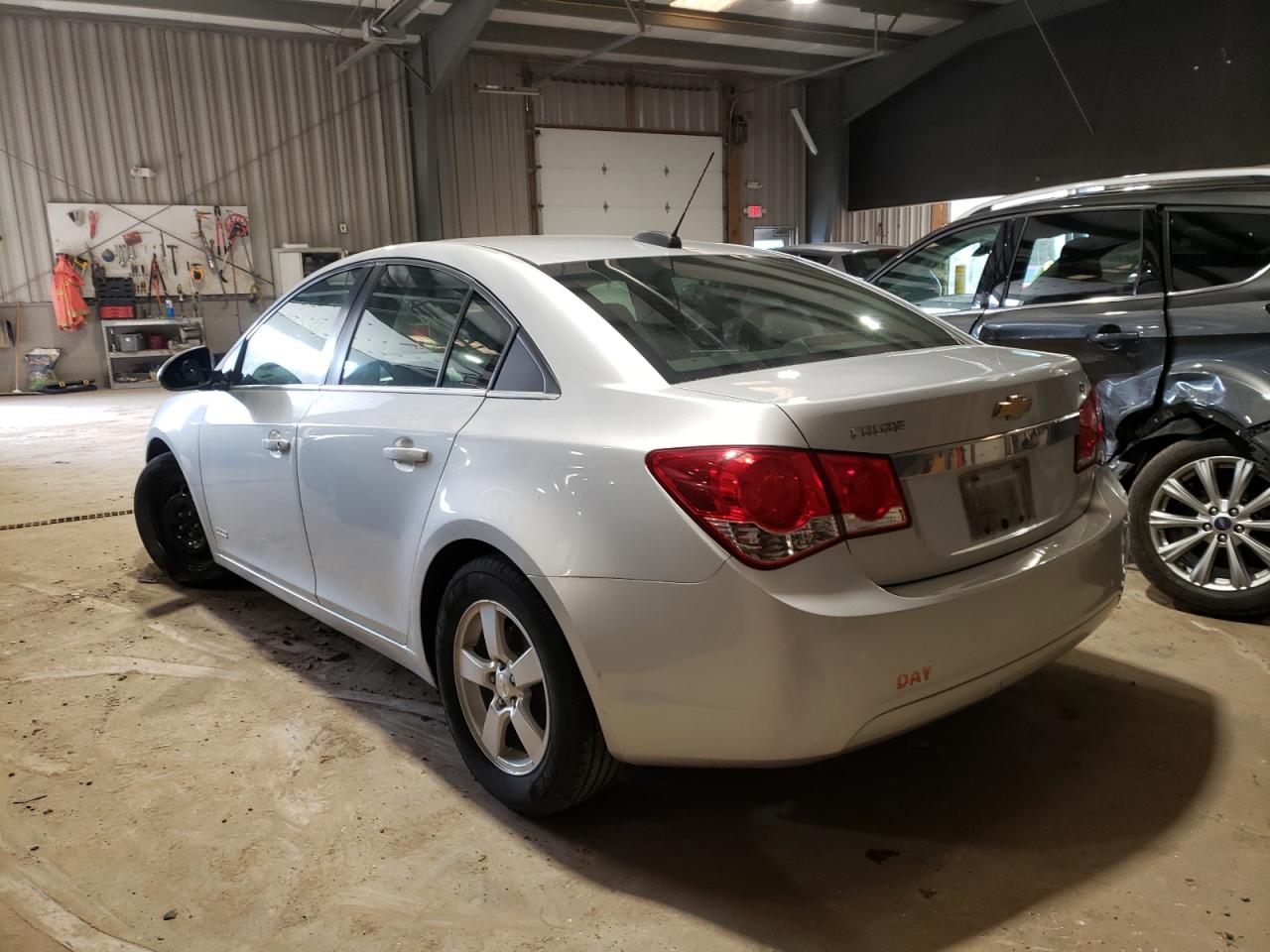 Photo 3 from auction – 2015 CHEVROLET CRUZE LT with VIN 1G1PC5SB9F7127081