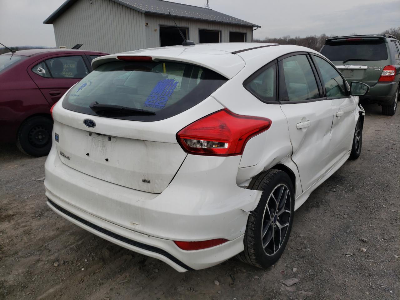 Photo 4 from auction – 2016 FORD FOCUS SE with VIN 1FADP3K21GL376024