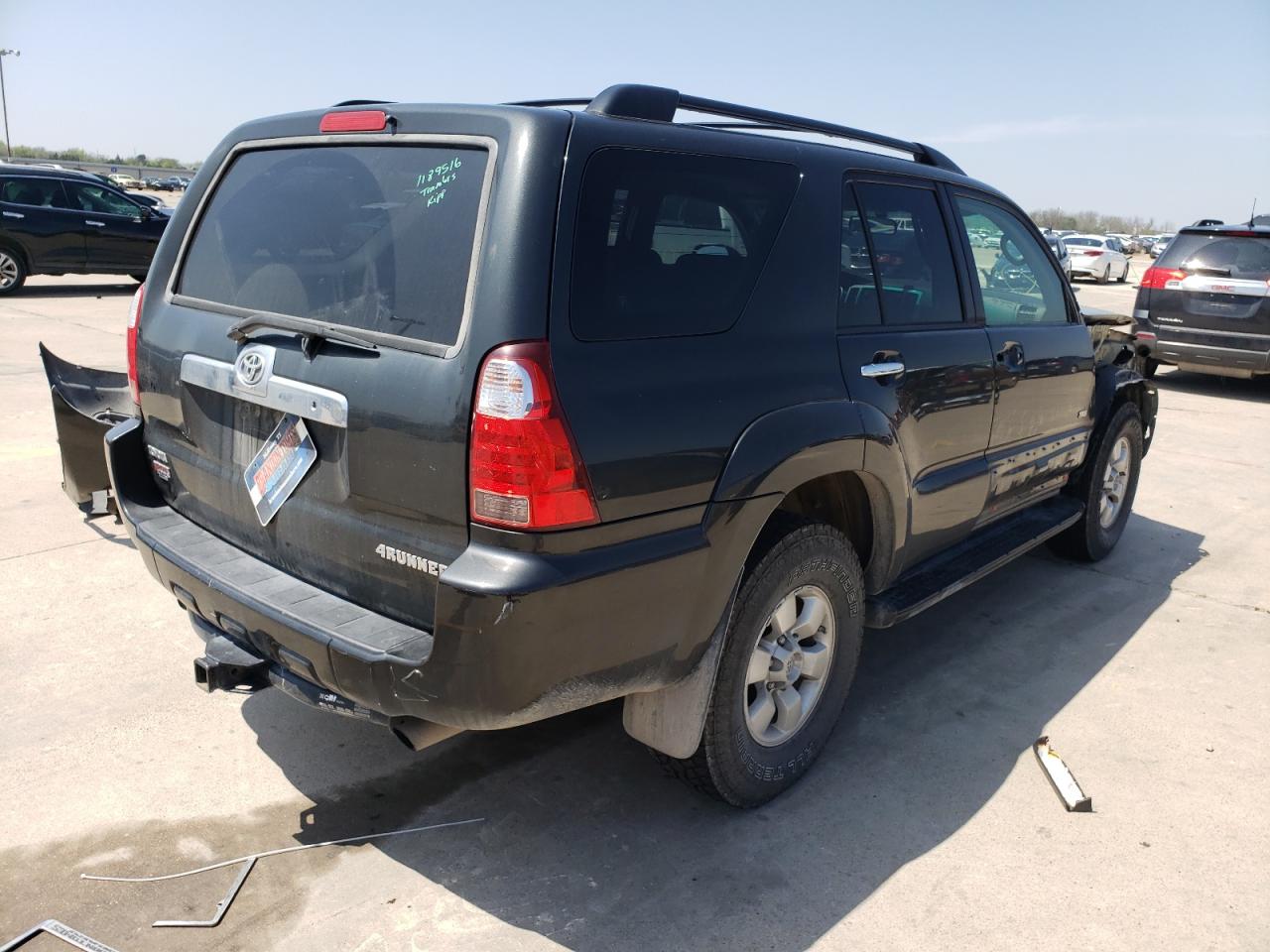 Photo 4 from auction – 2007 TOYOTA 4RUNNER SR with VIN JTEZU14RX70088524