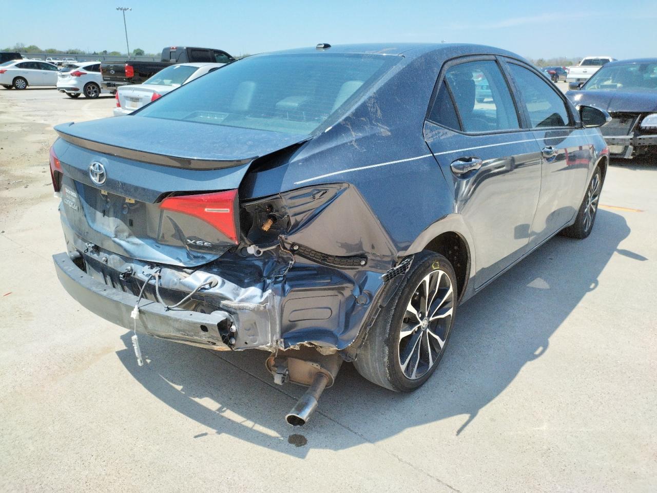 Photo 4 from auction – 2017 TOYOTA COROLLA L with VIN 5YFBURHE6HP682191