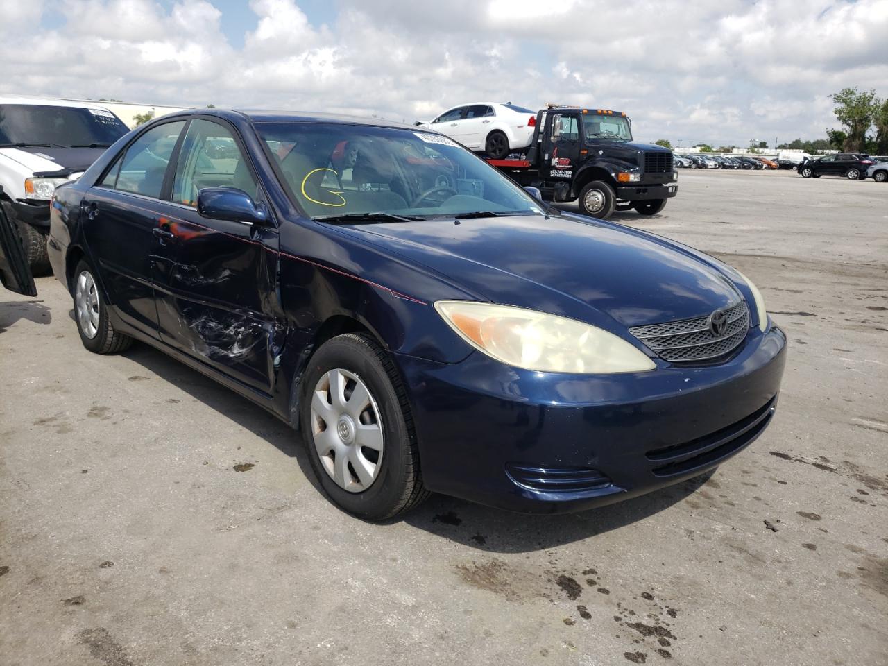 TOYOTA CAMRY LE 2004 with VIN 4T1BE32K94U291523 - Photo from auction