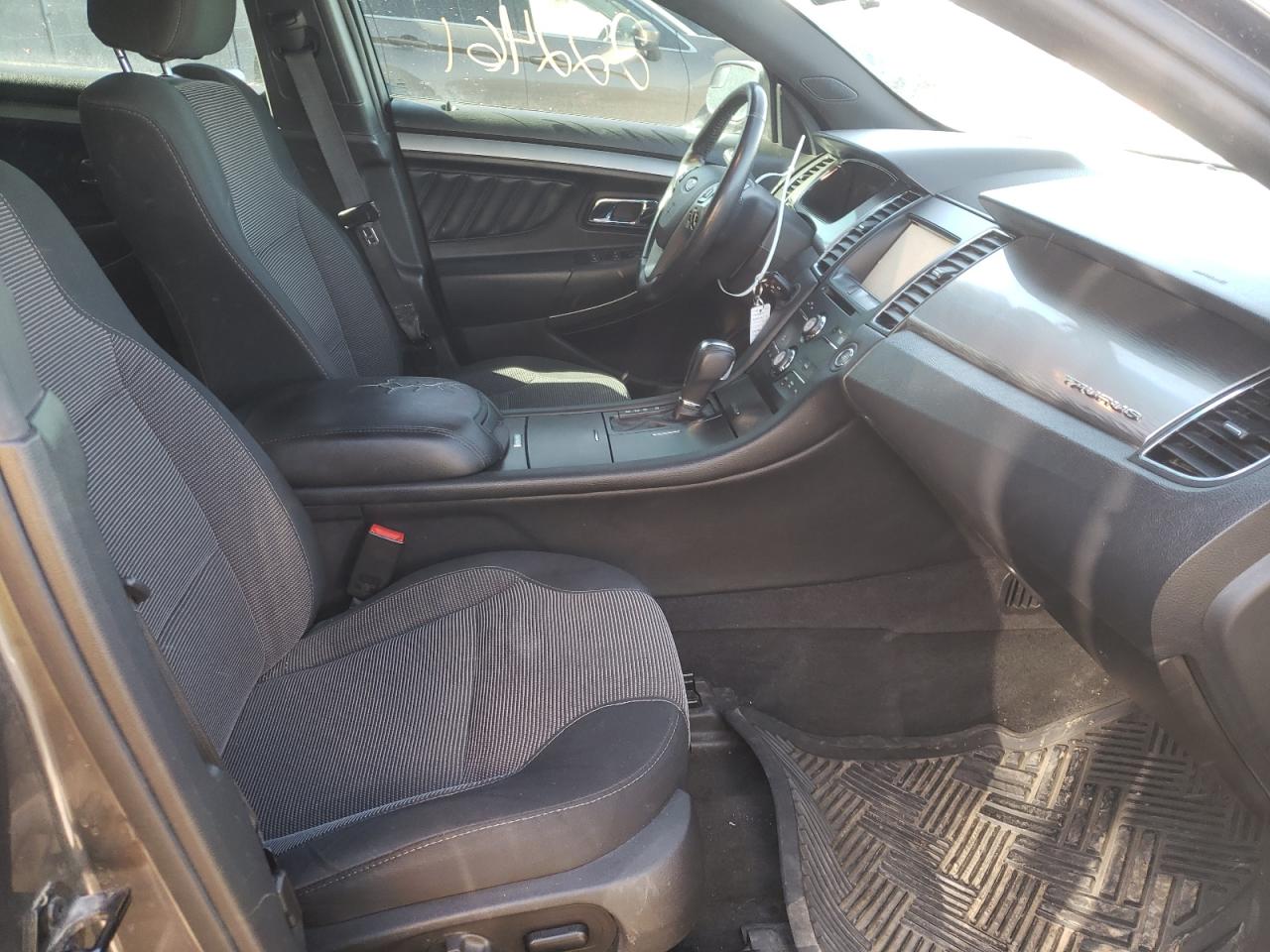 Photo 5 from auction – 2013 FORD TAURUS SEL with VIN 1FAHP2E85DG111915