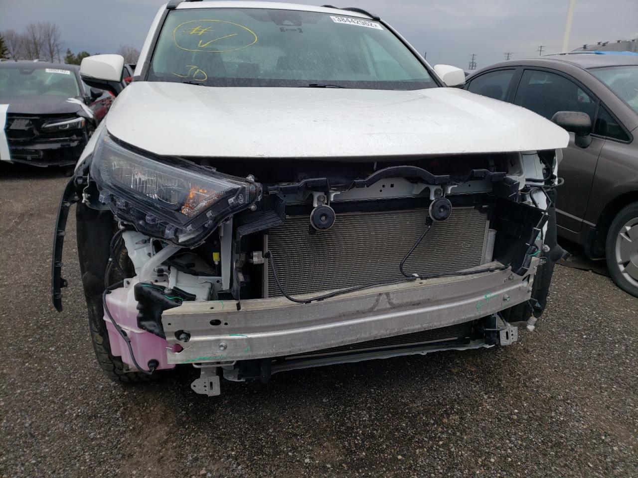 Photo 9 from auction – 2019 TOYOTA RAV4 LE with VIN 2T3B1RFVXKW031994