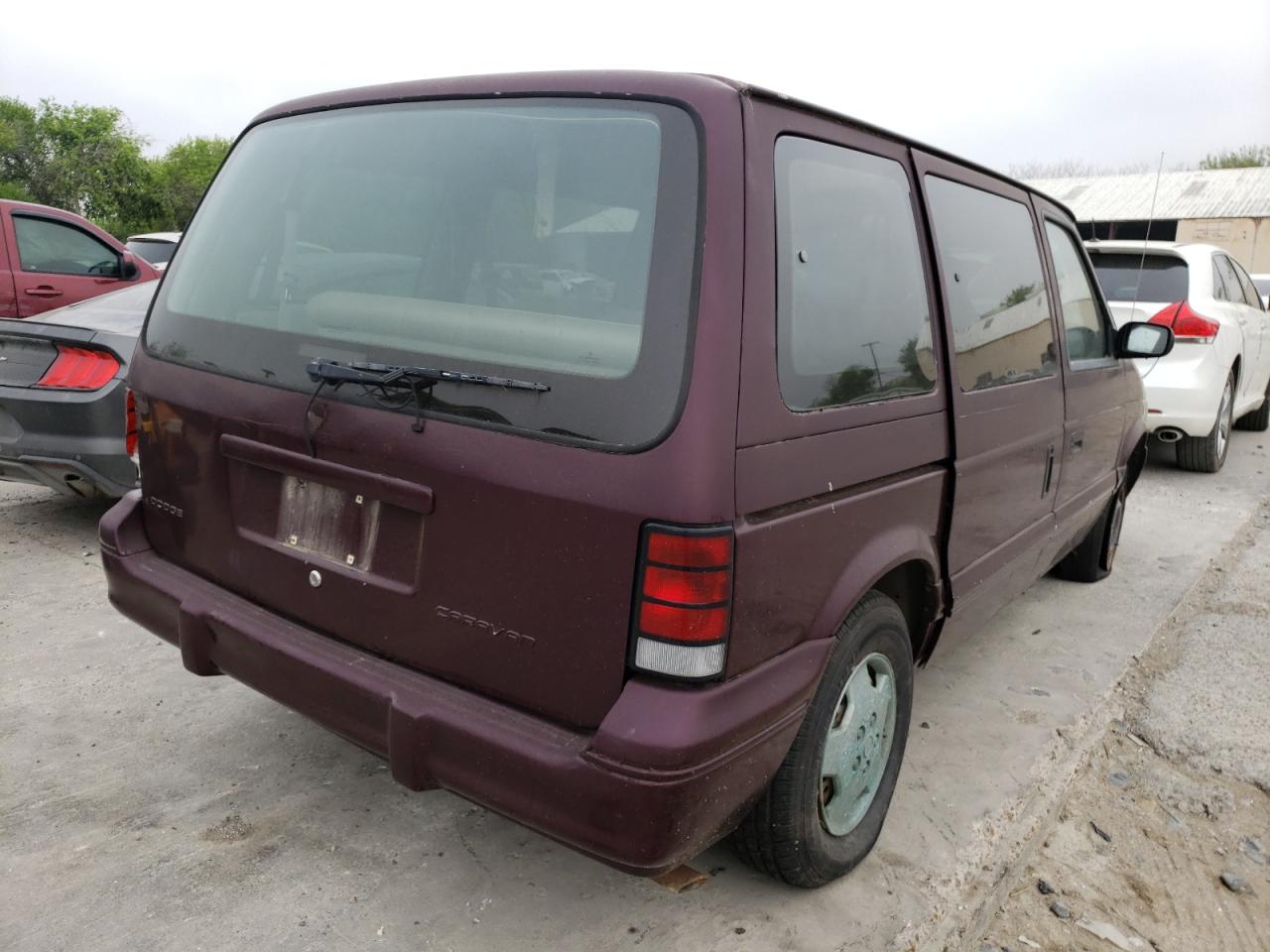 Photo 4 from auction – 1995 DODGE CARAVAN with VIN 2B4GH25K4SR363324
