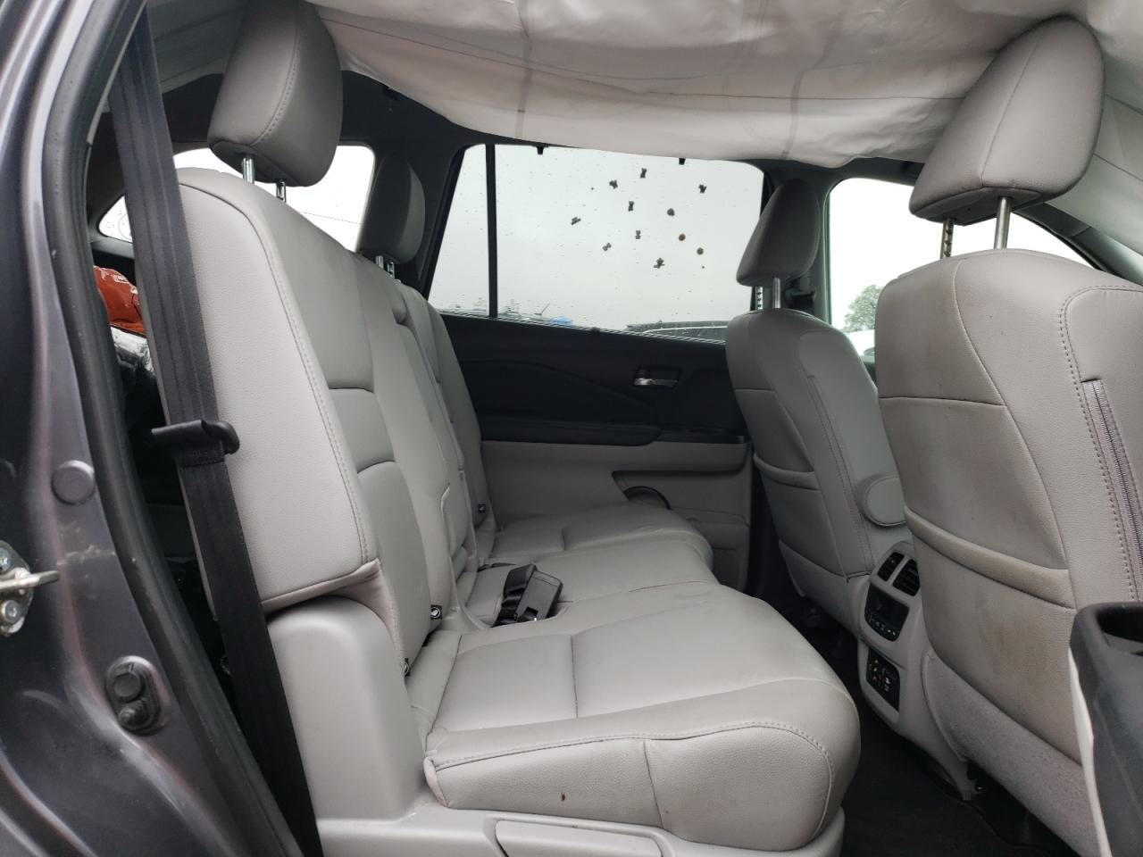 Photo 6 from auction – 2018 HONDA PILOT TOUR with VIN 5FNYF5H9XJB021961
