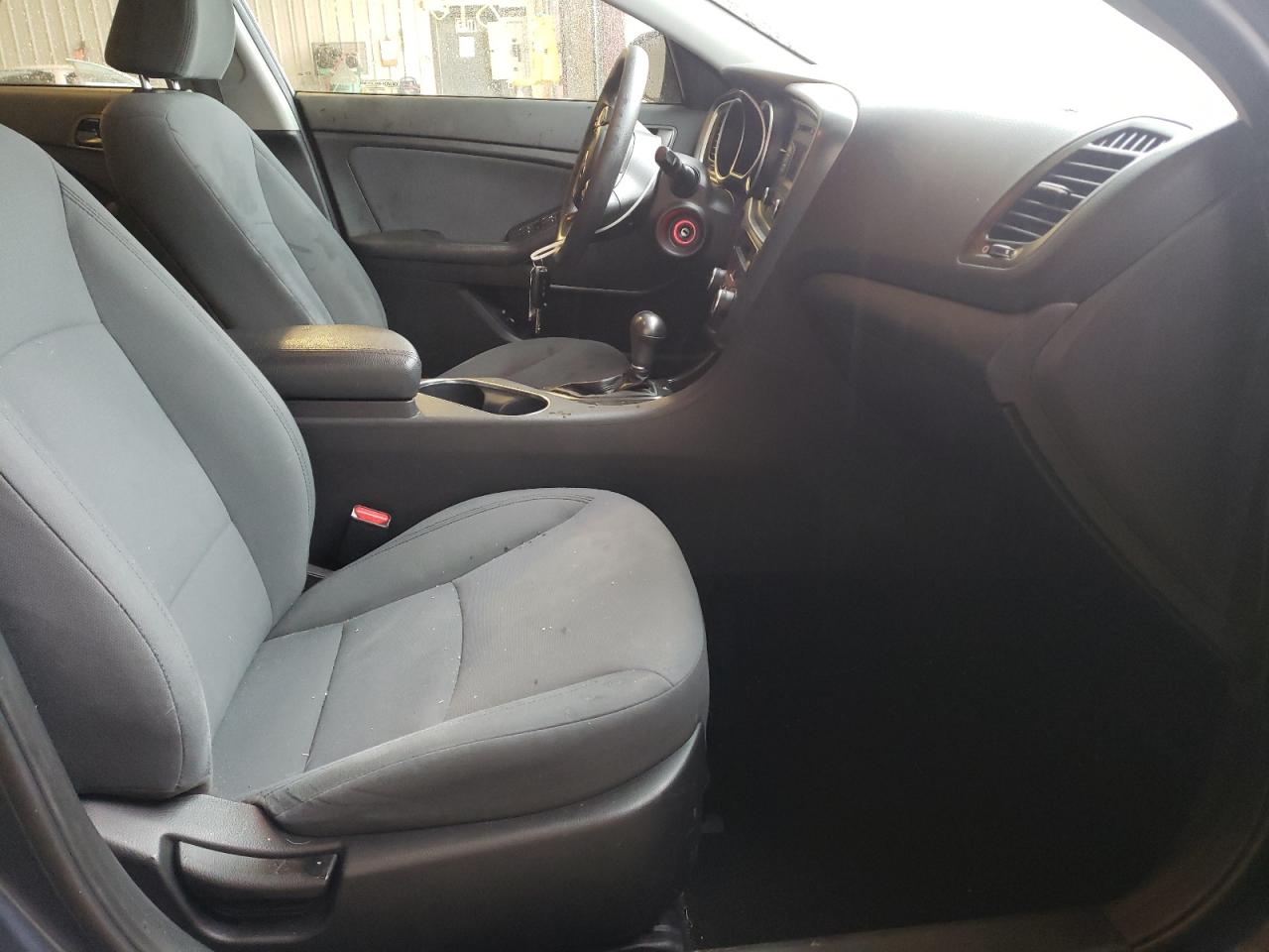 Photo 5 from auction – 2015 KIA OPTIMA LX with VIN KNAGM4A73F5586689
