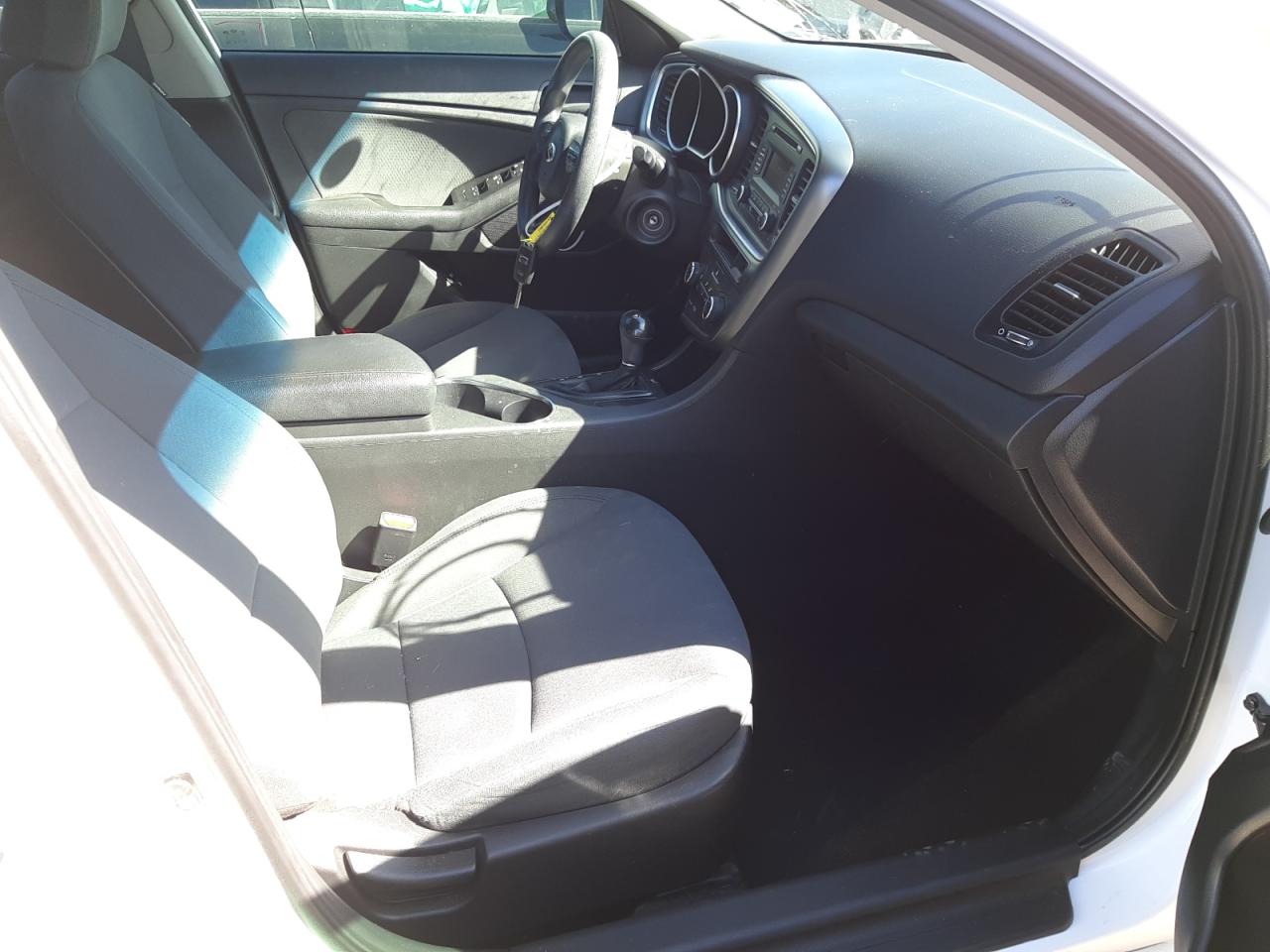 Photo 5 from auction – 2015 KIA OPTIMA LX with VIN KNAGM4A73F5634675
