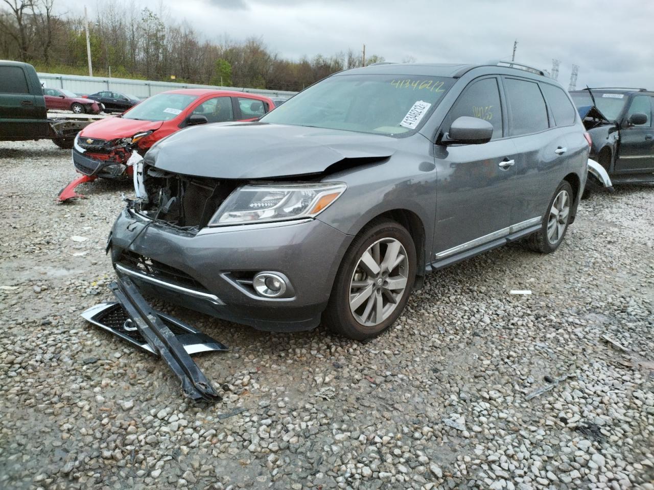 Photo 2 from auction – 2015 NISSAN PATHFINDER with VIN 5N1AR2MN1FC627692