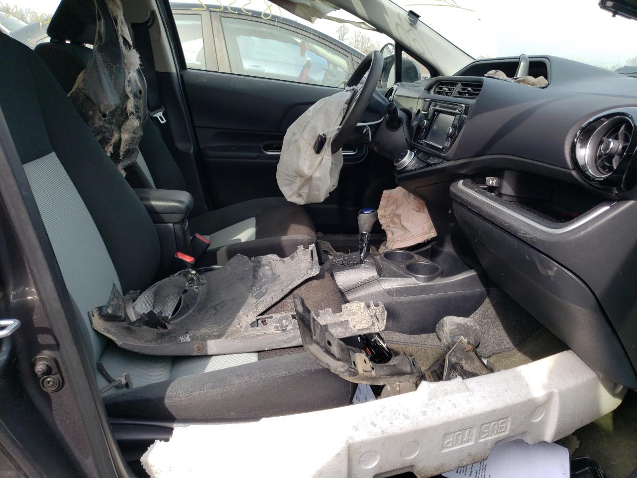 Photo 5 from auction – 2015 TOYOTA PRIUS C with VIN JTDKDTB38F1575830