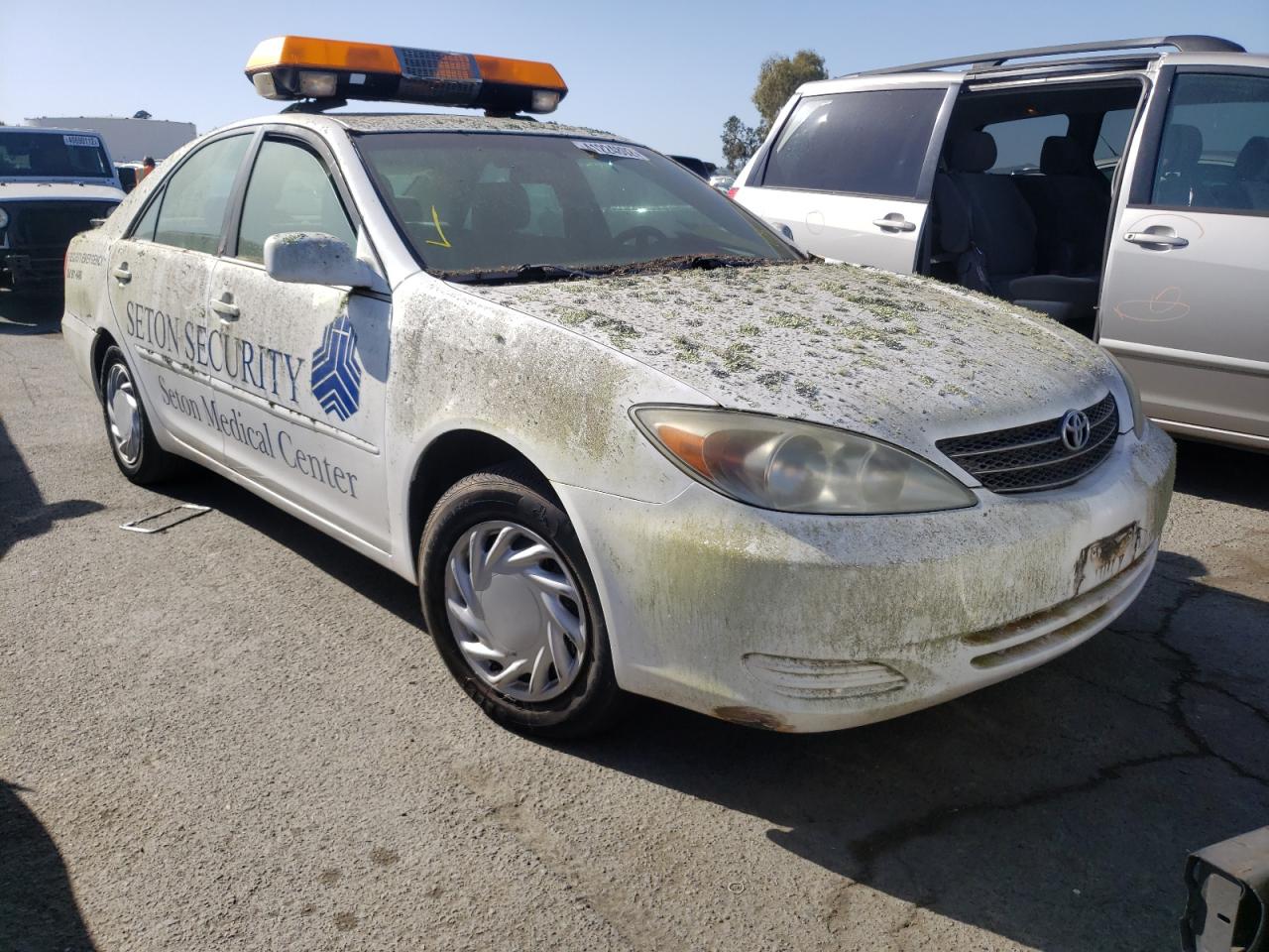 TOYOTA CAMRY LE 2003 with VIN 4T1BE32K43U163933 - Photo from auction