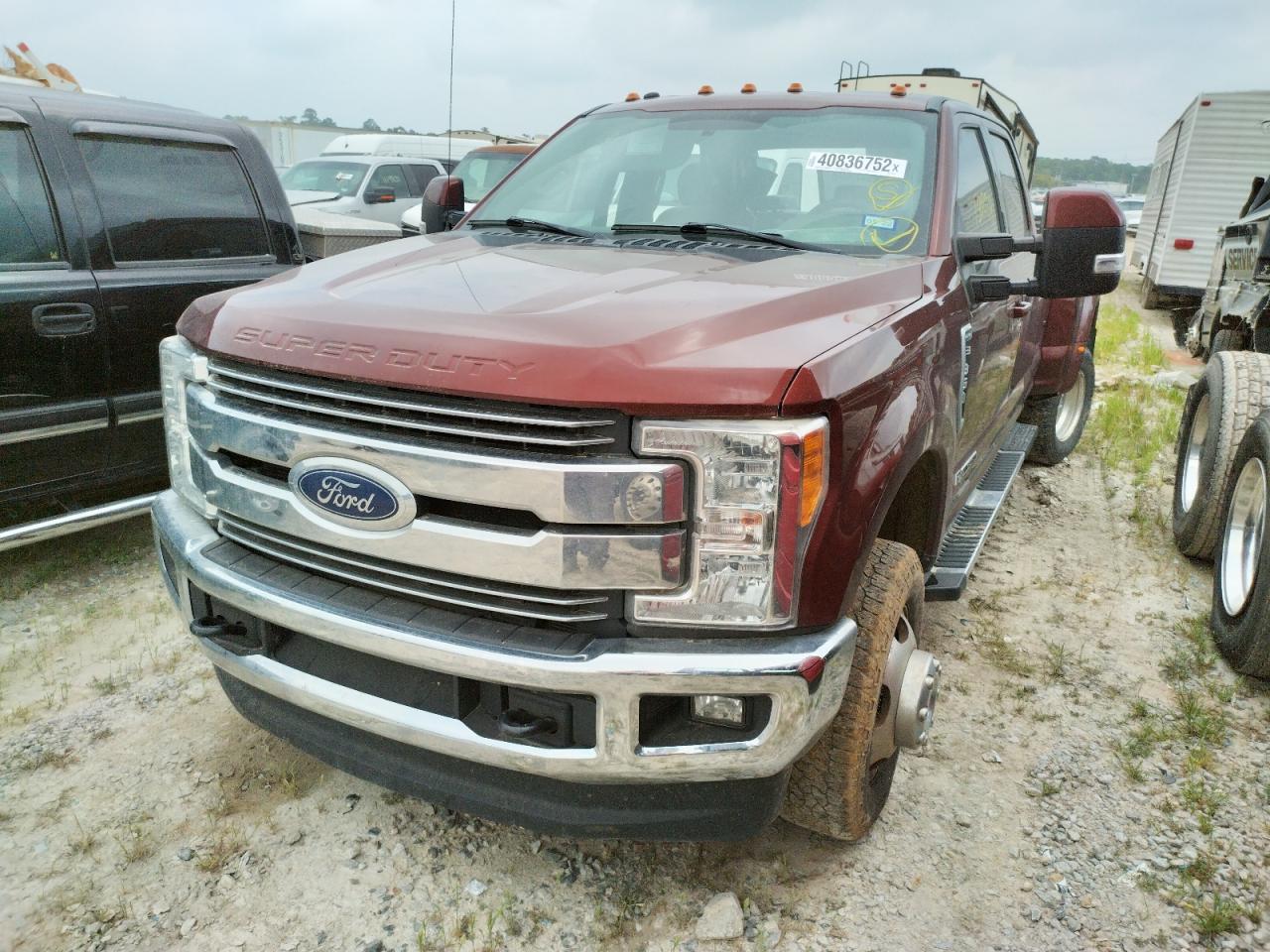 Photo 2 from auction – 2017 FORD F350 SUPER with VIN 1FT8W3DT6HEF46162