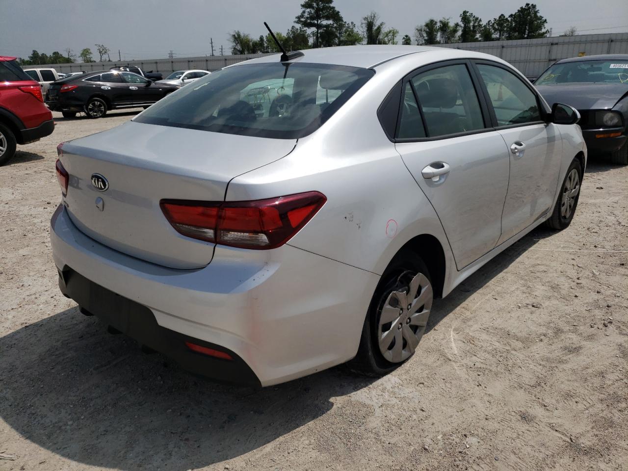 Photo 4 from auction – 2019 KIA RIO S with VIN 3KPA24AB9KE248554