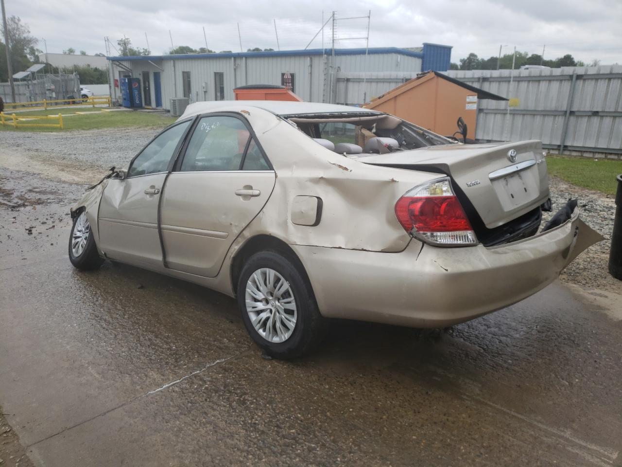 Photo 3 from auction – 2005 TOYOTA CAMRY LE with VIN 4T1BE32KX5U006085
