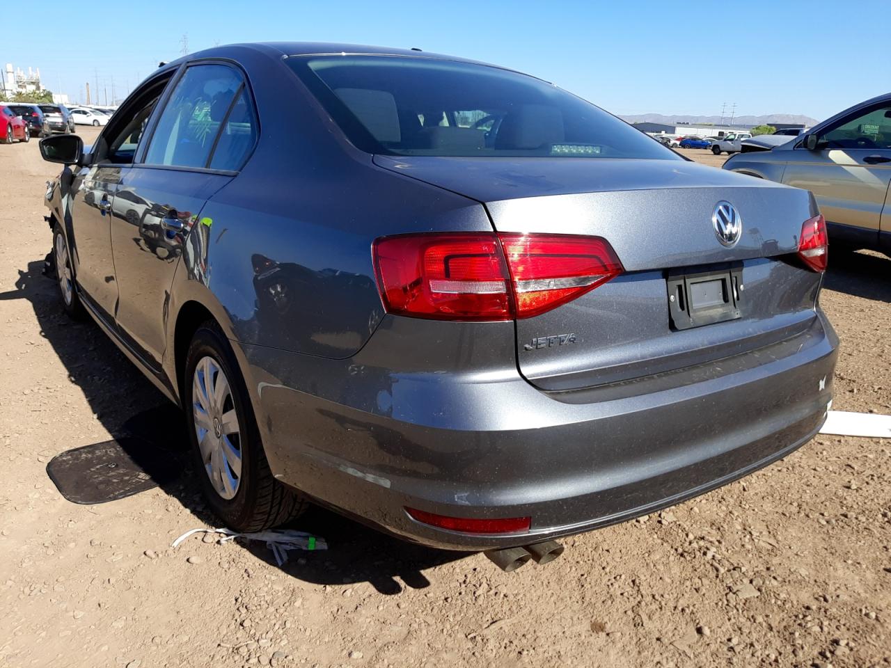 Photo 3 from auction – 2015 VOLKSWAGEN JETTA BASE with VIN 3VW2K7AJ3FM303795