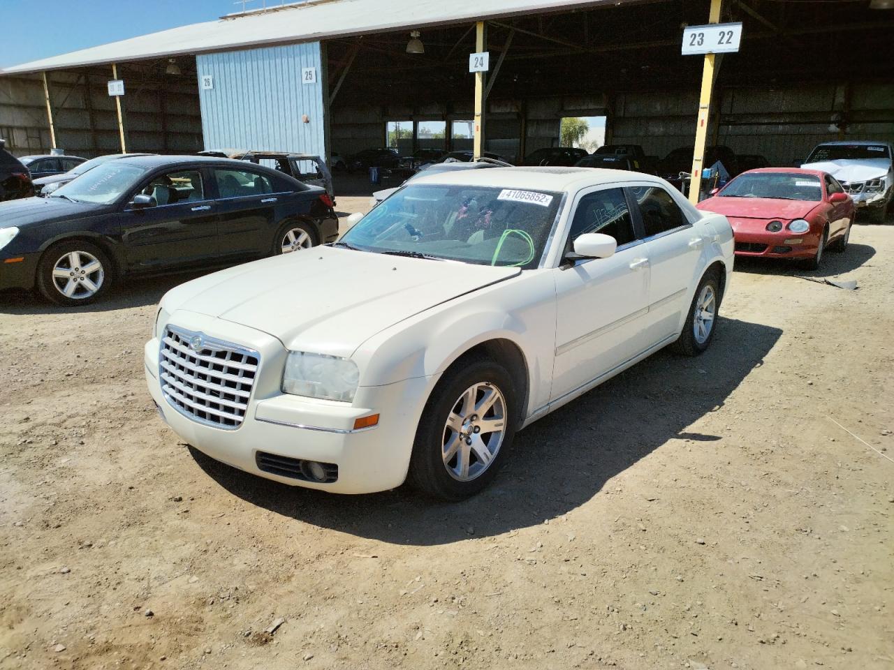 Photo 2 from auction – 2007 CHRYSLER 300 TOURIN with VIN 2C3LA53G07H773092