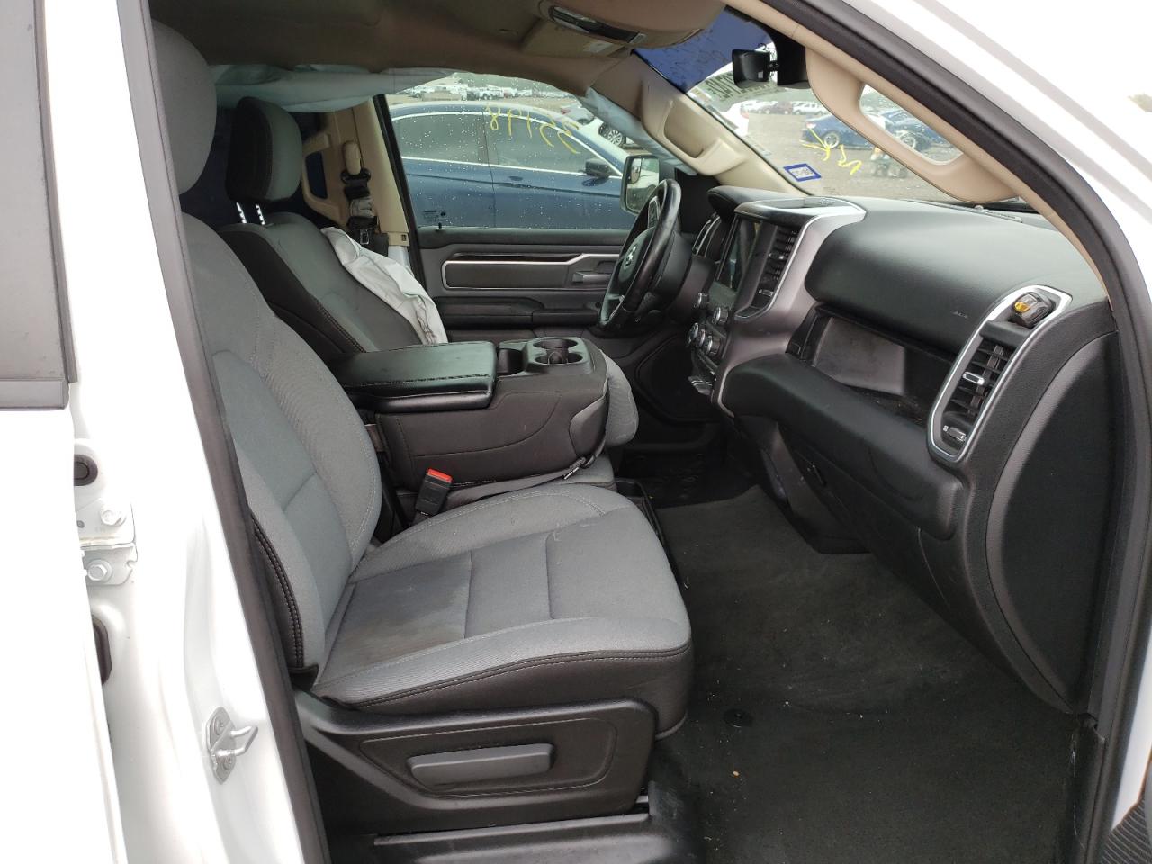 Photo 5 from auction – 2019 RAM 1500 BIG H with VIN 1C6RREMT6KN884473