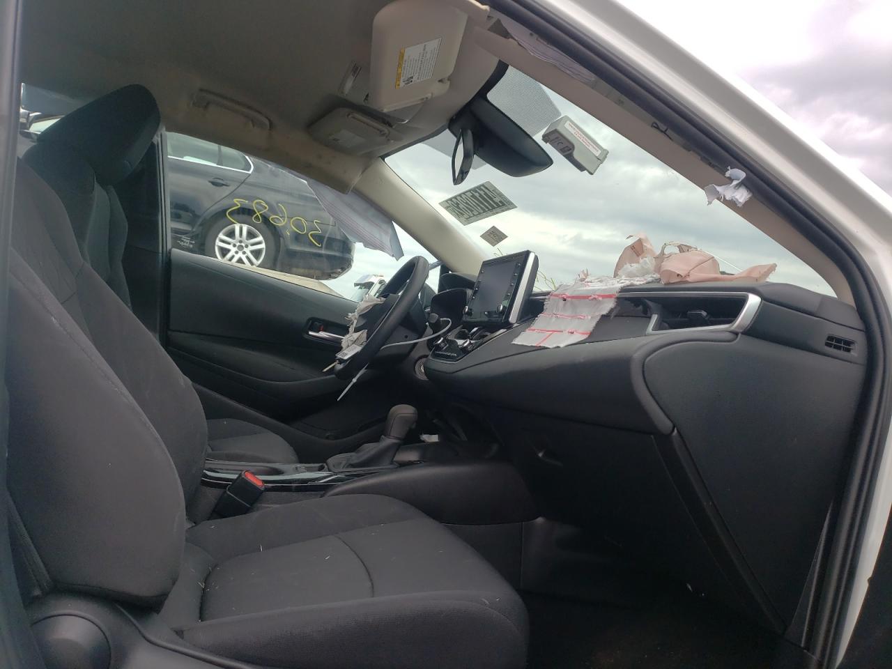 Photo 5 from auction – 2021 TOYOTA COROLLA LE with VIN 5YFEPMAE6MP169096