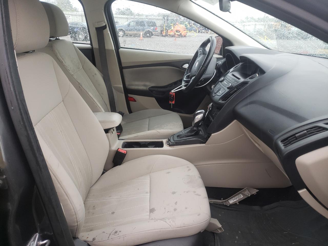Photo 5 from auction – 2015 FORD FOCUS SE with VIN 1FADP3F2XFL304165