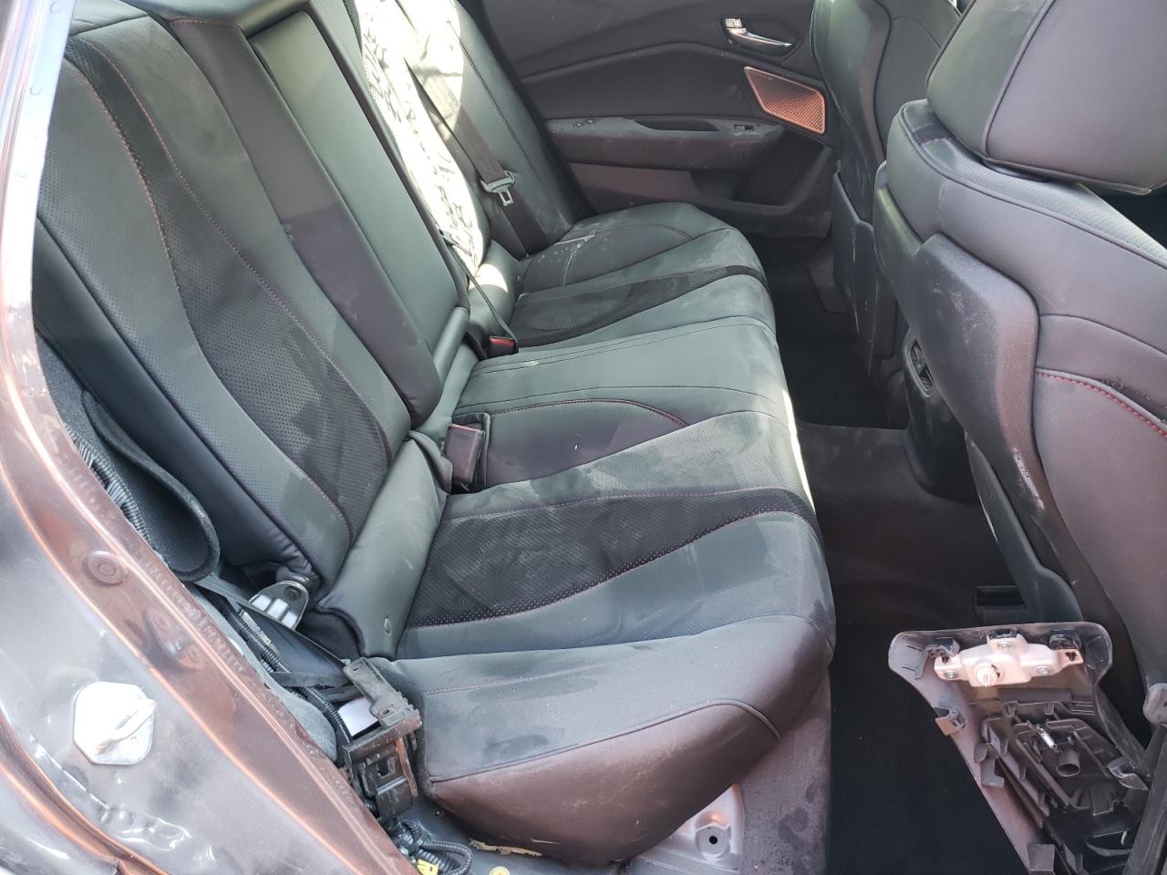 Photo 6 from auction – 2021 ACURA TLX TECH A with VIN 19UUB5F57MA013003