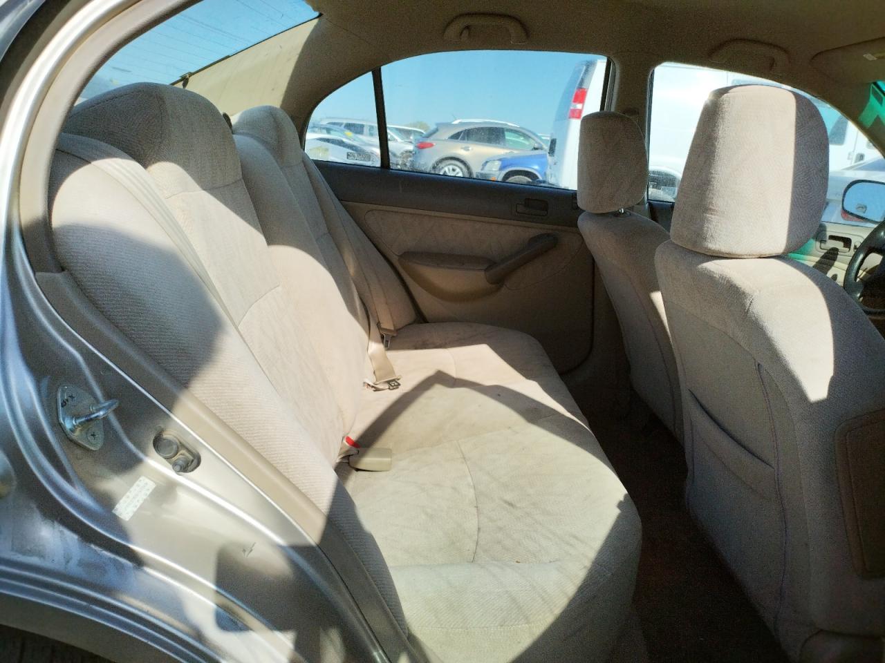 Photo 6 from auction – 2001 HONDA CIVIC LX with VIN JHMES16581S010434