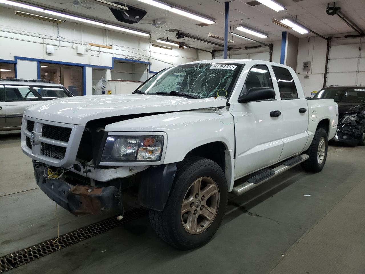 Photo 2 from auction – 2011 DODGE DAKOTA SLT with VIN 1D7RW3GK7BS708659
