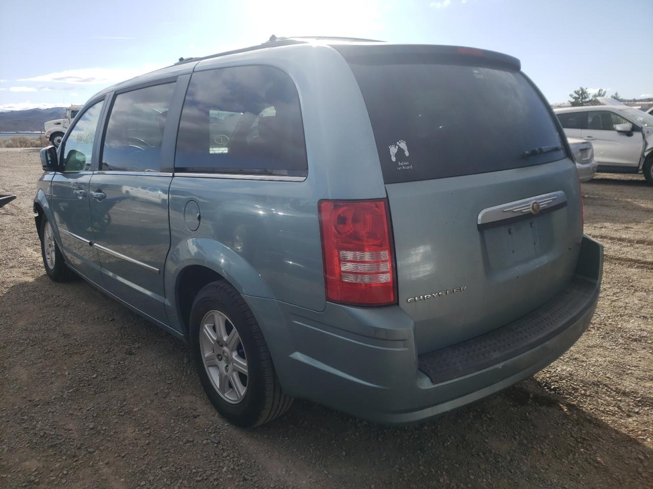 Photo 3 from auction – 2010 CHRYSLER TOWN & COU with VIN 2A4RR5D10AR228949