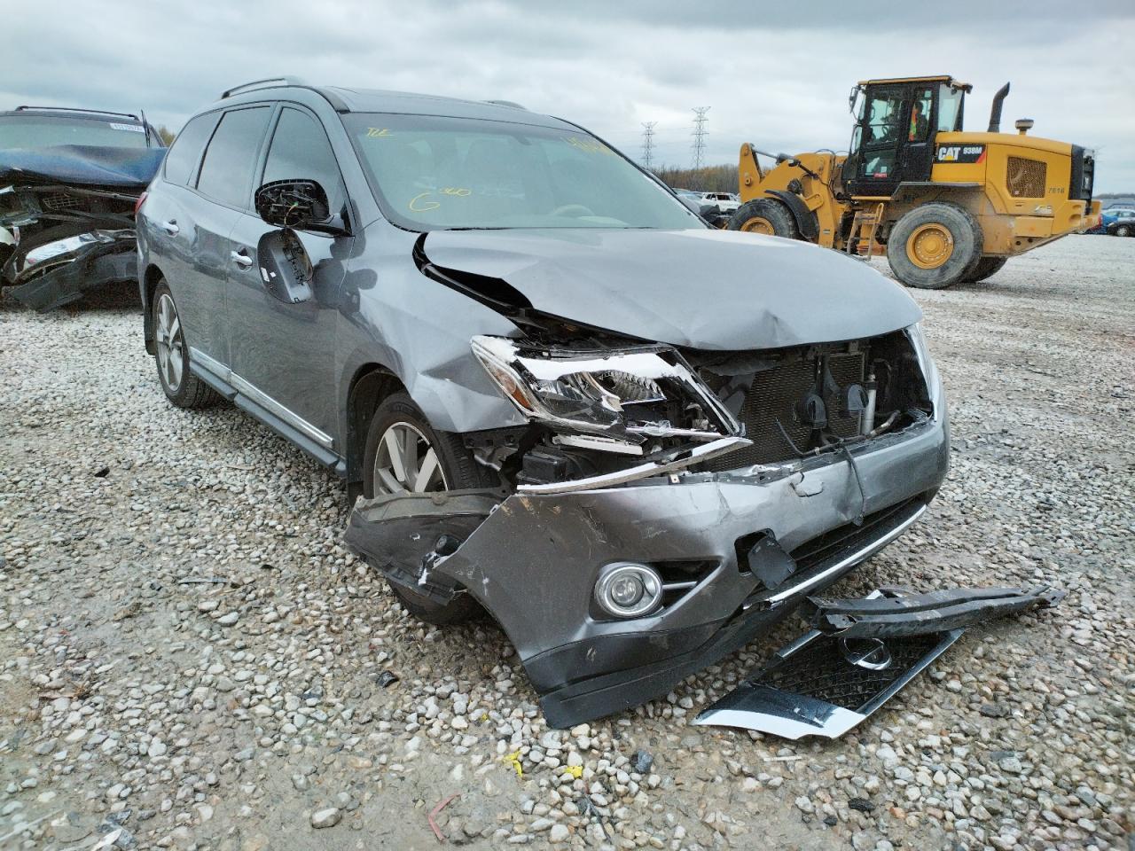 NISSAN PATHFINDER 2015 with VIN 5N1AR2MN1FC627692 - Photo from auction